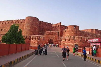 From Delhi: Taj Mahal & Mathura, Vrindavan Private Day Trip - Taj Mahal With a Live Guide and Skip-Line Entry