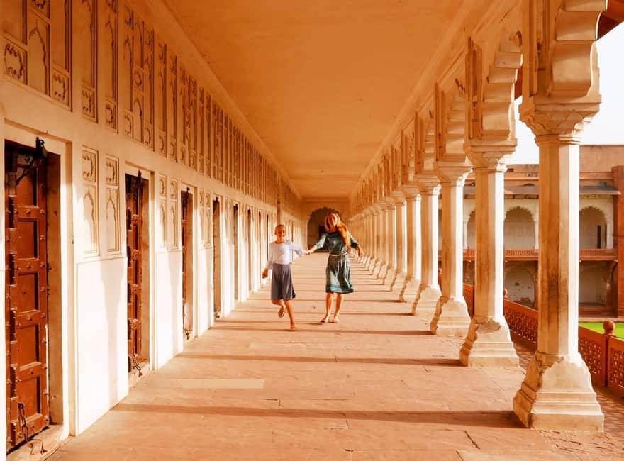 From Jaipur: Same Day Taj Mahal Tour with Fatehpur Sikri - Agra Fort: the red sandstone fortress that explains the city’s power plays