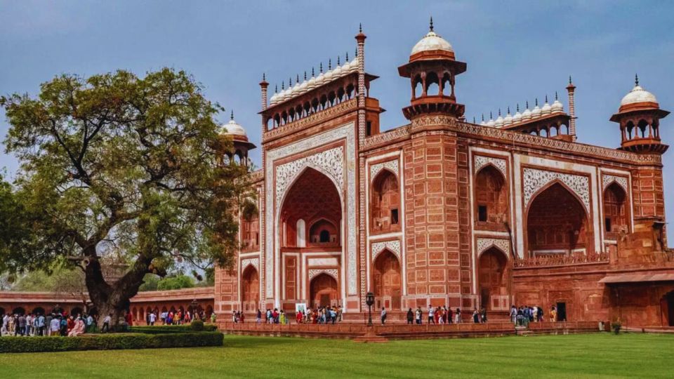 From Jaipur: Taj Mahal, Agra Fort, Baby Taj Day Trip by Car - Picking your day: sunrise option and how to avoid the wrong timing