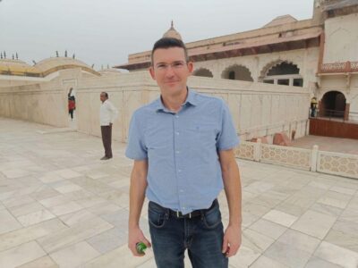 From Jaipur: Taj Mahal & Agra Private Guided Day Tour - Skip the Lines at the Taj Mahal: Timing and Expectations