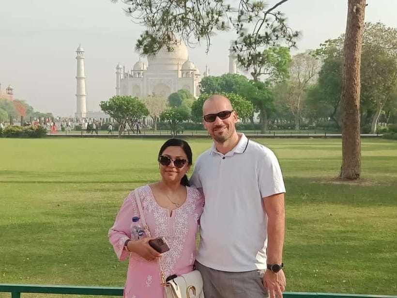From Jaipur: Taj Mahal & Agra Private Guided Day Tour - Buffet Lunch at a 5-Star Setting: More Than Just Fuel
