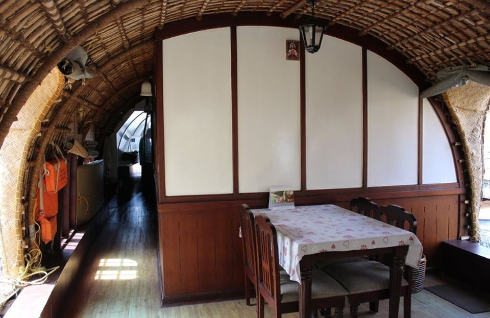 From Kochi: 2-Day 1-Night Alappuzha Private Houseboat Cruise - Day 2: a calm morning cruise that ends around 9:00