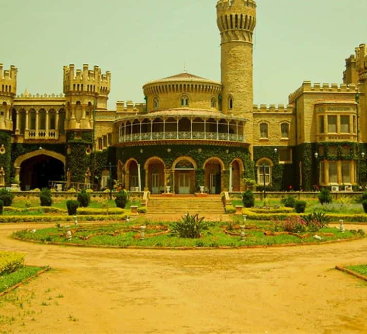 Full-day Private Sightseeing Tour of Bangalore - Bangalore Palace: 2 Hours of Royal Theater