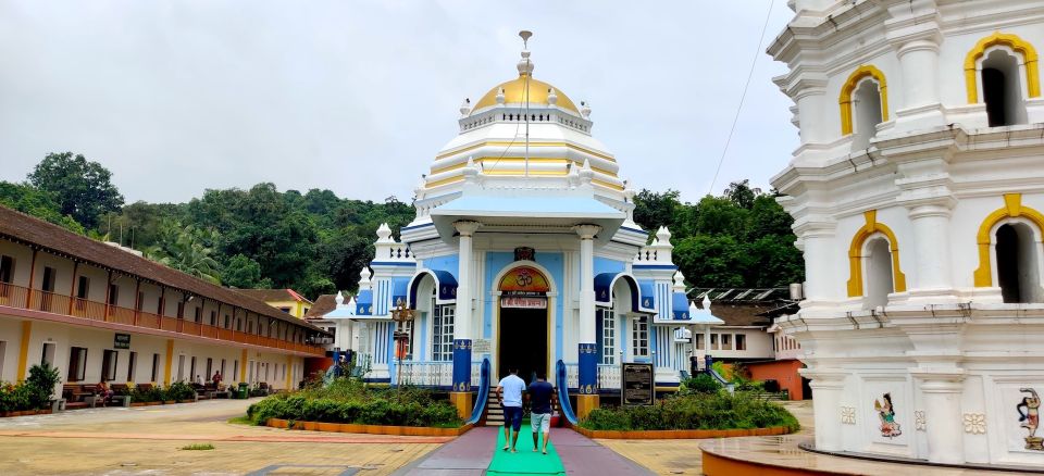 Goa: Spice Plantation Tour and Traditional Local Lunch - Goan Lunch in Earthen Pots: What’s on the Buffet and What Makes It Worth It