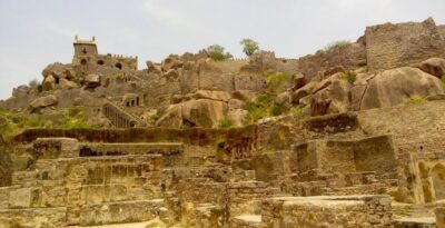 Hyderabad: Golconda Fort and Qutub Shahi Tombs Half-Day Tour - Walking the fort with the right pace and the right clues