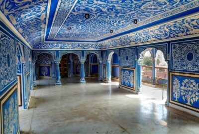 Jaipur City Tour: City Palace, Jantar, Hawa & Jal Mahal - City Palace: Royal Rooms, Museum Pieces, and What You Should Look For