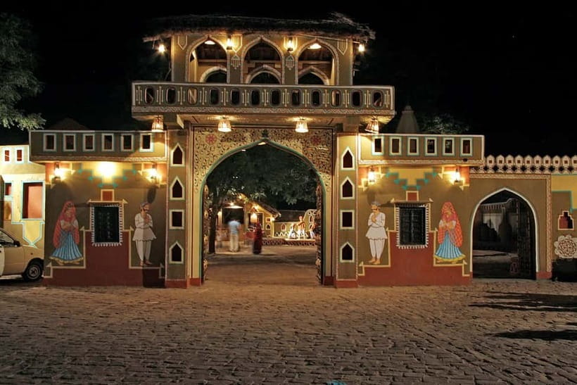 Jaipur: Cultural Evening Tour & Dinner at Chokhi Dhani - Camel rides and the show schedule that keeps things moving