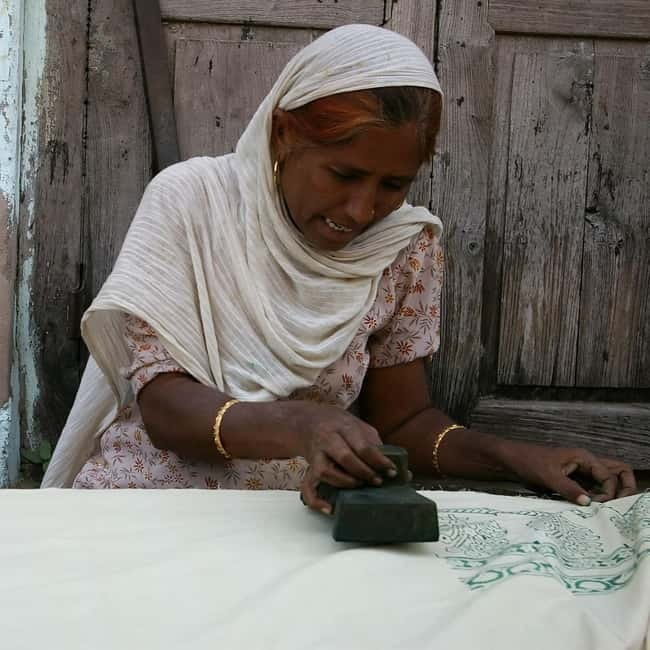 Jaipur: Cultural Tour with Artisan Craft Experiences - Gemstone Carving and Jewelry Making: Watching the Craft Up Close