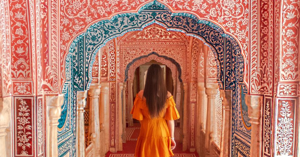 Jaipur: Full-Day Private City Tour by Car with Guide - Jal Mahal at Man Sagar Lake for calm photos