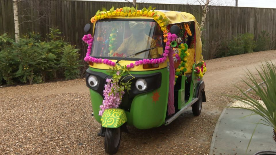 Jaipur: Full-Day Private Sightseeing Tour by Tuk Tuk - Panna Meena ka Kund and Jal Mahal: scenic breaks that reset your pace