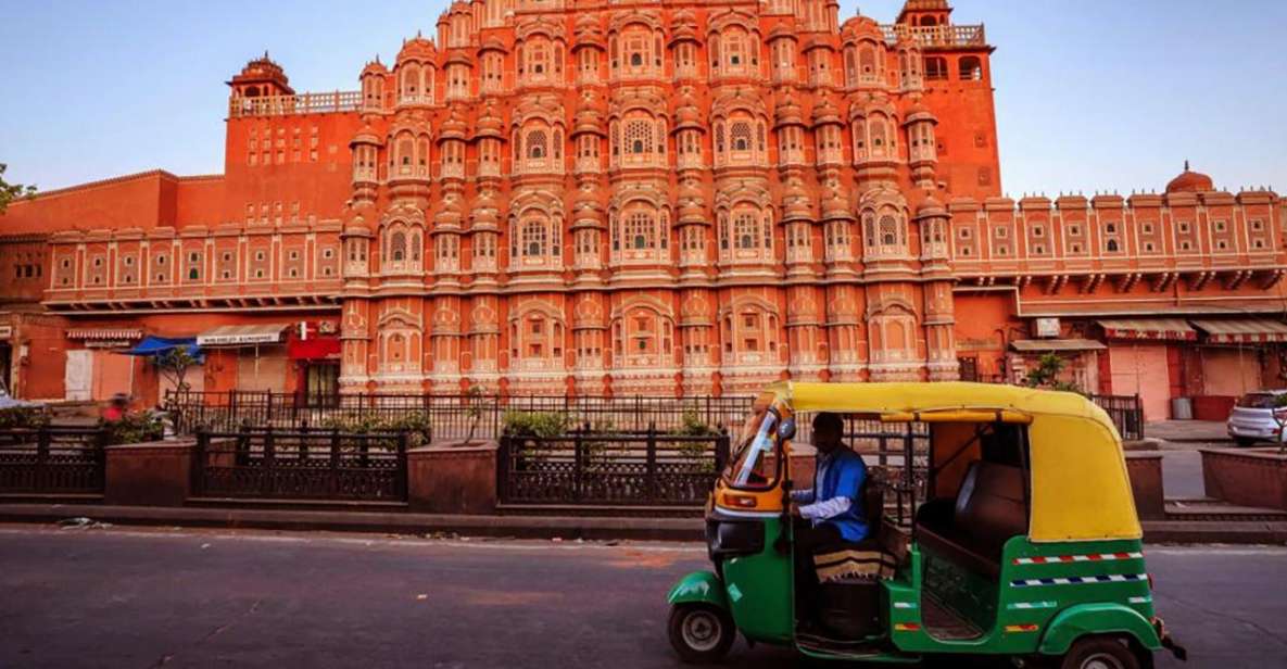 Jaipur: Full-Day Private Sightseeing Tour by Tuk Tuk - Gaitor Ki Chhatriyan and City Palace: power expressed in stone