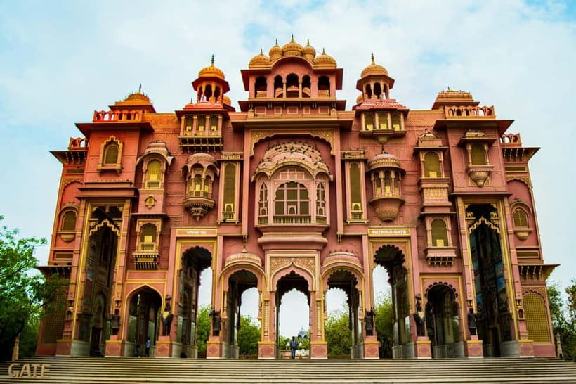 Jaipur: Full-Day Sightseeing Tour with Guide and Lunch - Lunch that doesn’t derail your day