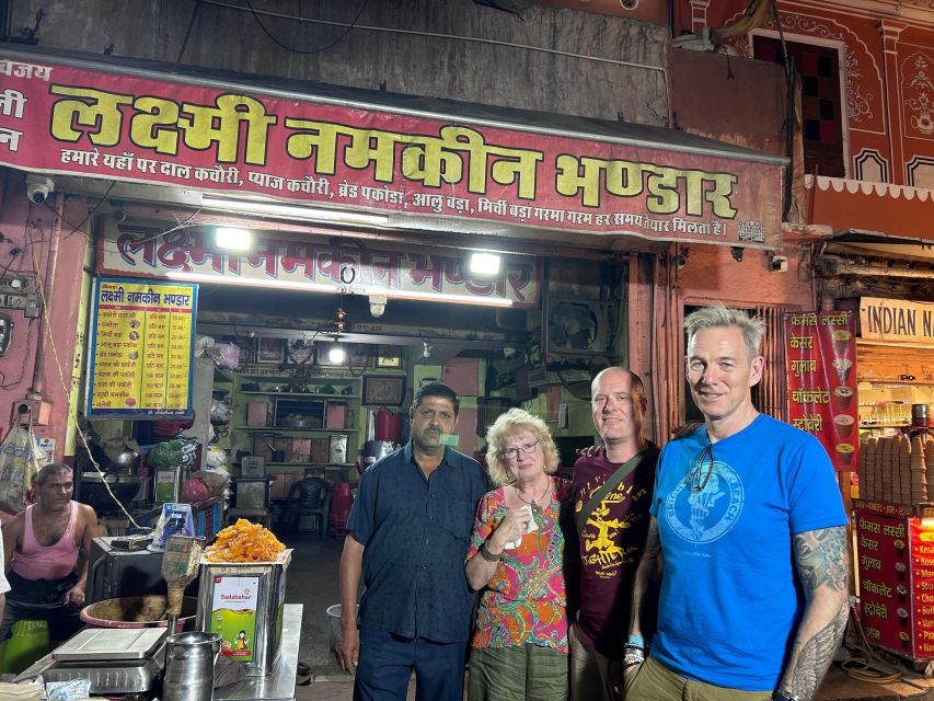 Jaipur: Guided Night Tour With Optional Food Tasting - Hawa Mahal after dark: the quick hit of the Palace of Winds