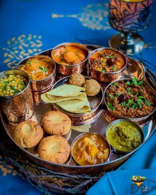 Jaipur Home Cooking Experience with Authentic Lunch/Dinner - Chai welcome and ingredient sourcing talk: more than food trivia
