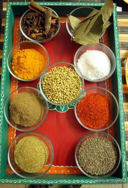 Jaipur Home Cooking Experience with Authentic Lunch/Dinner - Optional henna art in Jaipur: mehndi on your hands