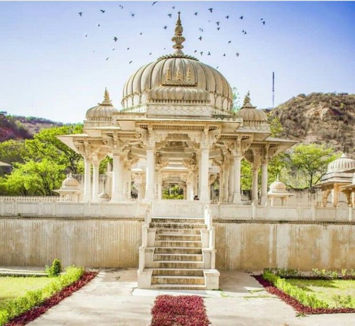Jaipur: Instagram Tour of The Top Photography Spots - Patrika Gate and the Jawahar Circle Park Entrance for a Strong First Shot