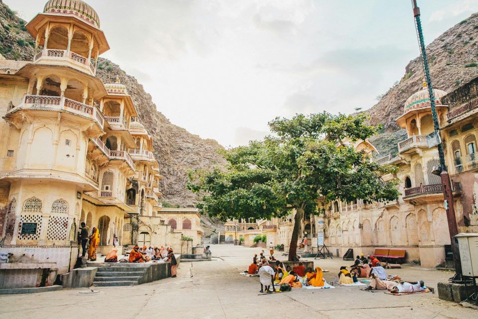 Jaipur: Private City Tour with Car, Guide, Tickets & Lunch - Tickets, skip-the-line access, and the cash reality