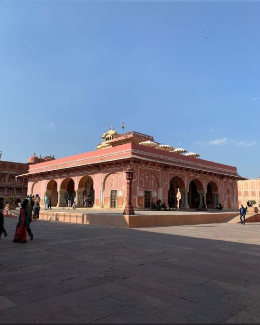 Jaipur: Private City Tour with Car, Guide, Tickets & Lunch - Lunch in Jaipur: how the all-inclusive option changes your day