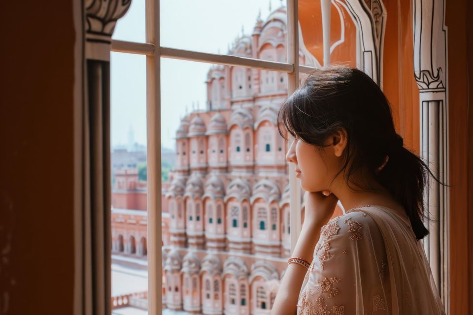 Jaipur: Private Full-Day City Tour by Tuk-Tuk or Car - Hawa Mahal: the story behind the honeycomb façade