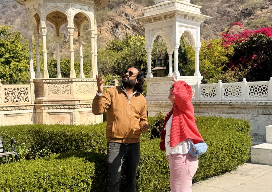 Jaipur: Private Full-Day Sightseeing Tour by Tuk-Tuk - Comfort rules and smart clothing for temple areas