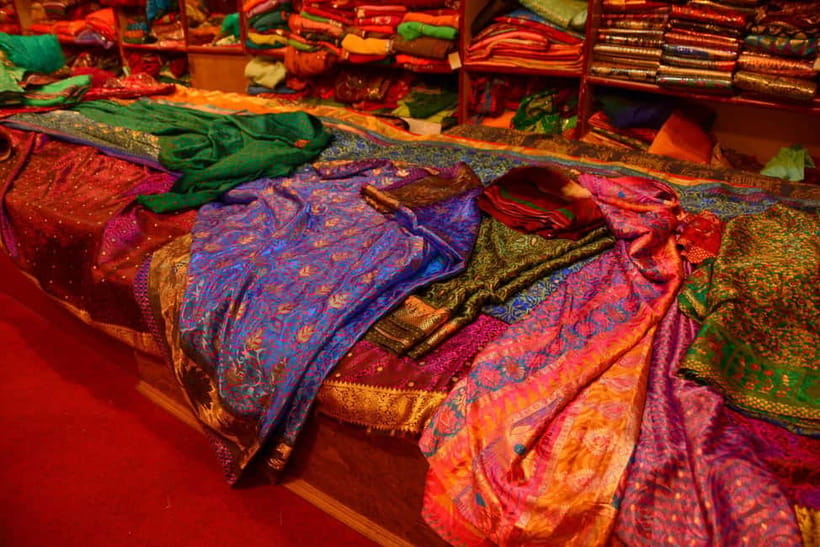 Jaipur: Private Shopping Tour with Block Printing Workshop - Private Pickup and Getting Around (Jaipur or Kukas)