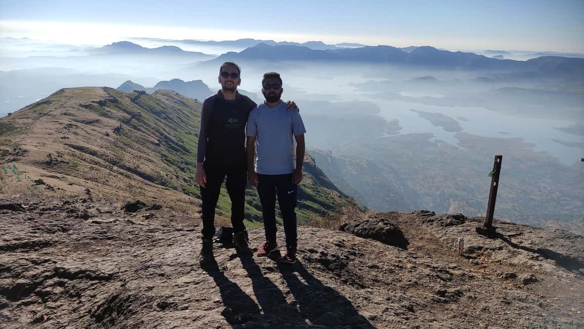 Kalsubai Hike (Midnight Pickup) - Bari: The Start of the Climb and Why the First 4 Hours Feel Different
