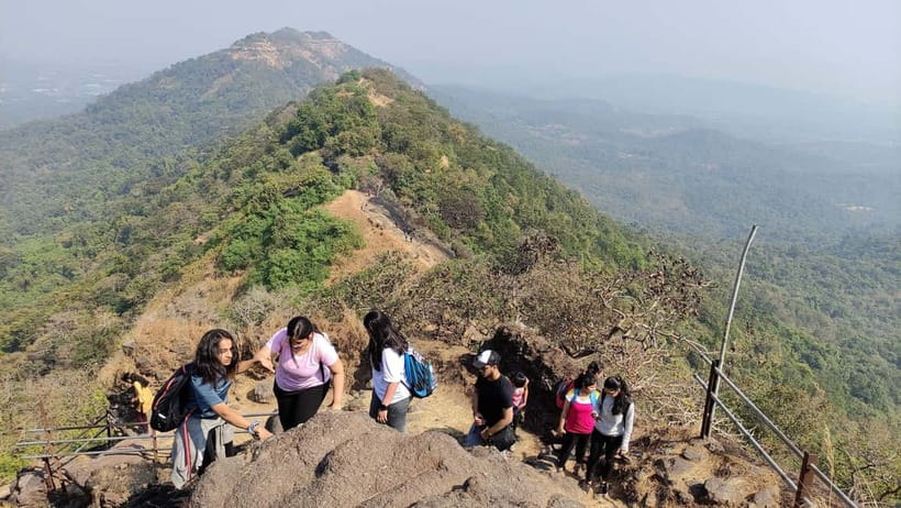Karnala Day Hike - The descent at 11:00: how the day stays comfortable