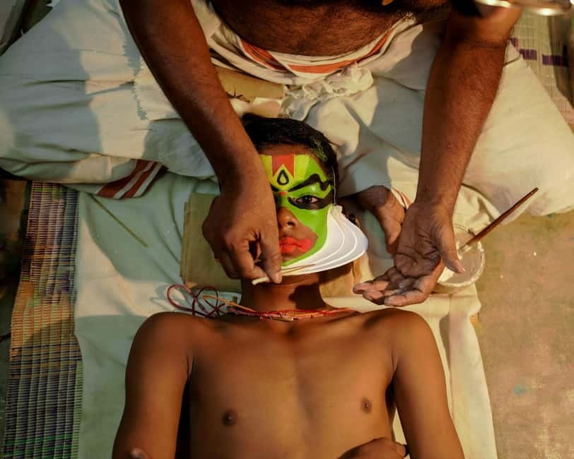 Kochi: Kathakali, Theyyam, and Kalaripayattu Evening Show - The Live Storytelling: When Eyes and Hands Tell the Plot