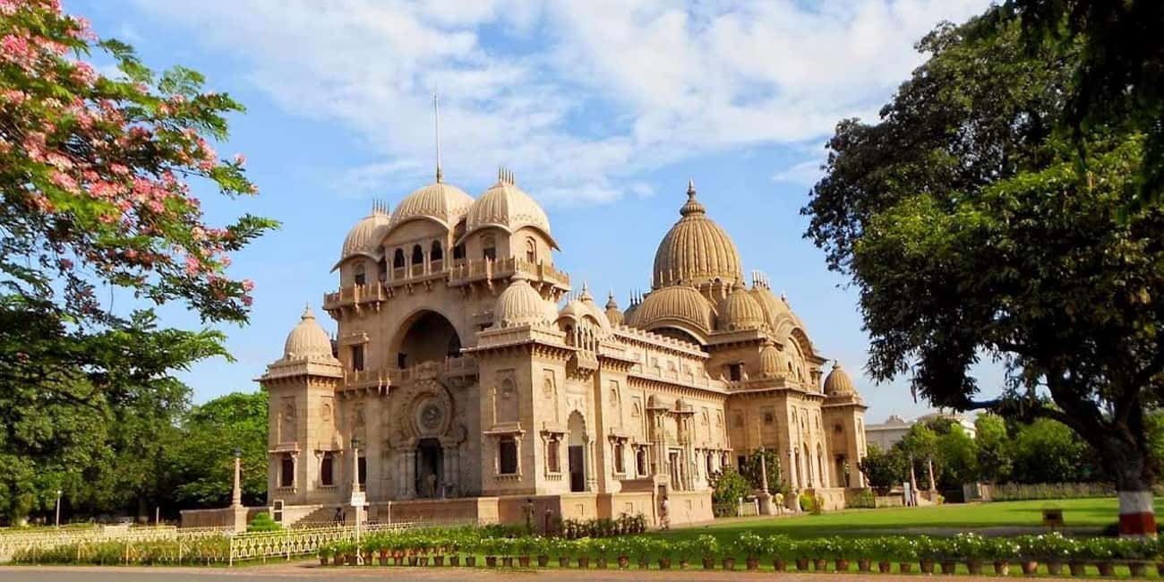 Kolkata: Heritage Walk with Boat Ride and local Transport - Key Things You’ll Notice on This Kolkata Day Tour