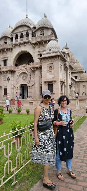 Kolkata: Heritage Walk with Boat Ride and local Transport - Babu Ghat Bridge Walk and Ganga Arti: The Emotional Finish