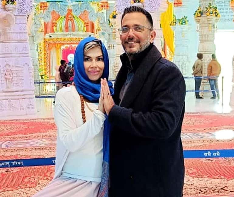 Magical Mathura Vrindavan Tour: Krishna's Homeland - Banke Bihari Temple: the shrine that pulls people in