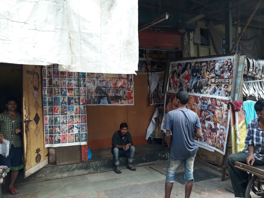 Mumbai: Dharavi Slum Walking Tour with Local Slum Dweller - Comfort, shoes, and the respect factor that keeps the day smooth