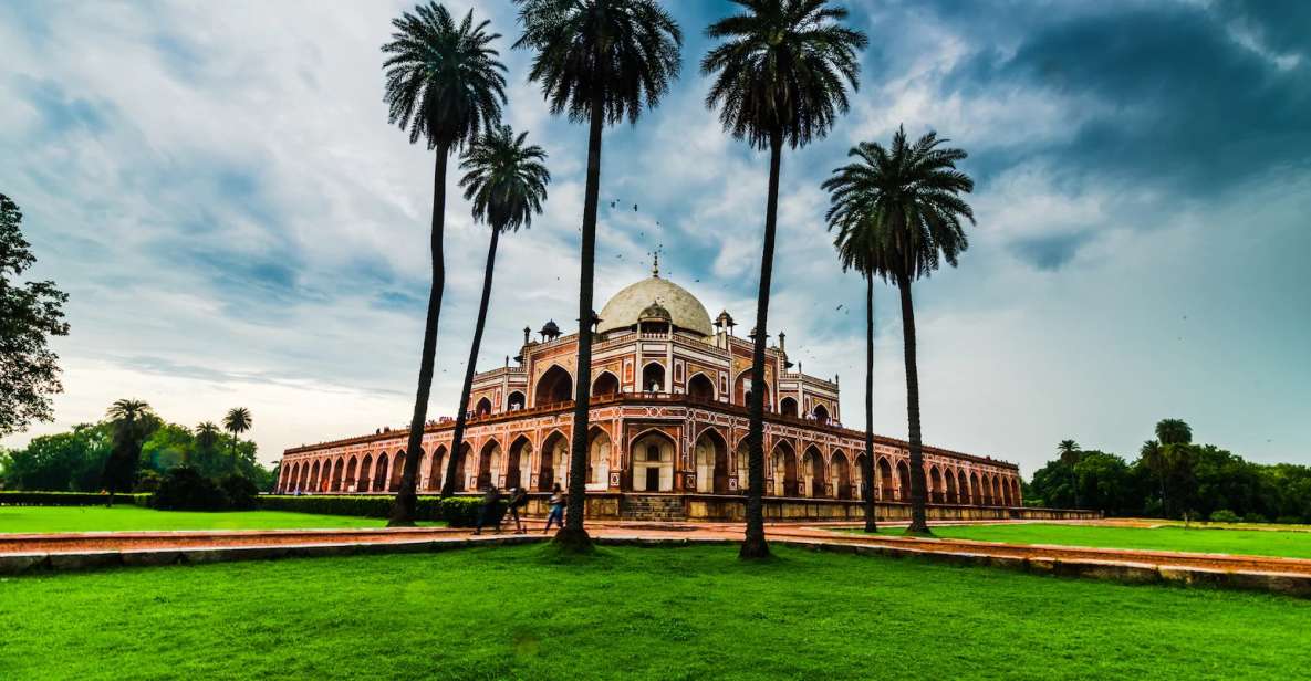 New Delhi: Private 3-Day Golden Triangle Tour with Lodging - The drive between Delhi and Agra: how to make hours in the car feel easier