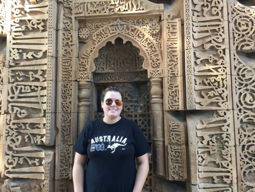 Old and New Delhi: 8-Hour Private City Tour - New Delhi monuments in air-conditioned comfort: Qutub Minar to India Gate